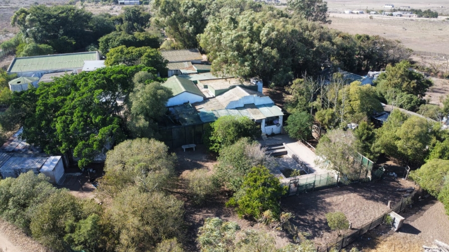18 Bedroom Property for Sale in Trekoskraal Western Cape